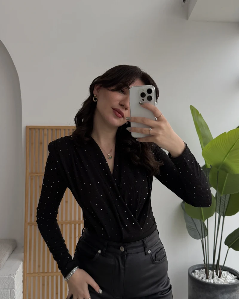 Monica Vatkalı Taşlı Bodysuit Siyah