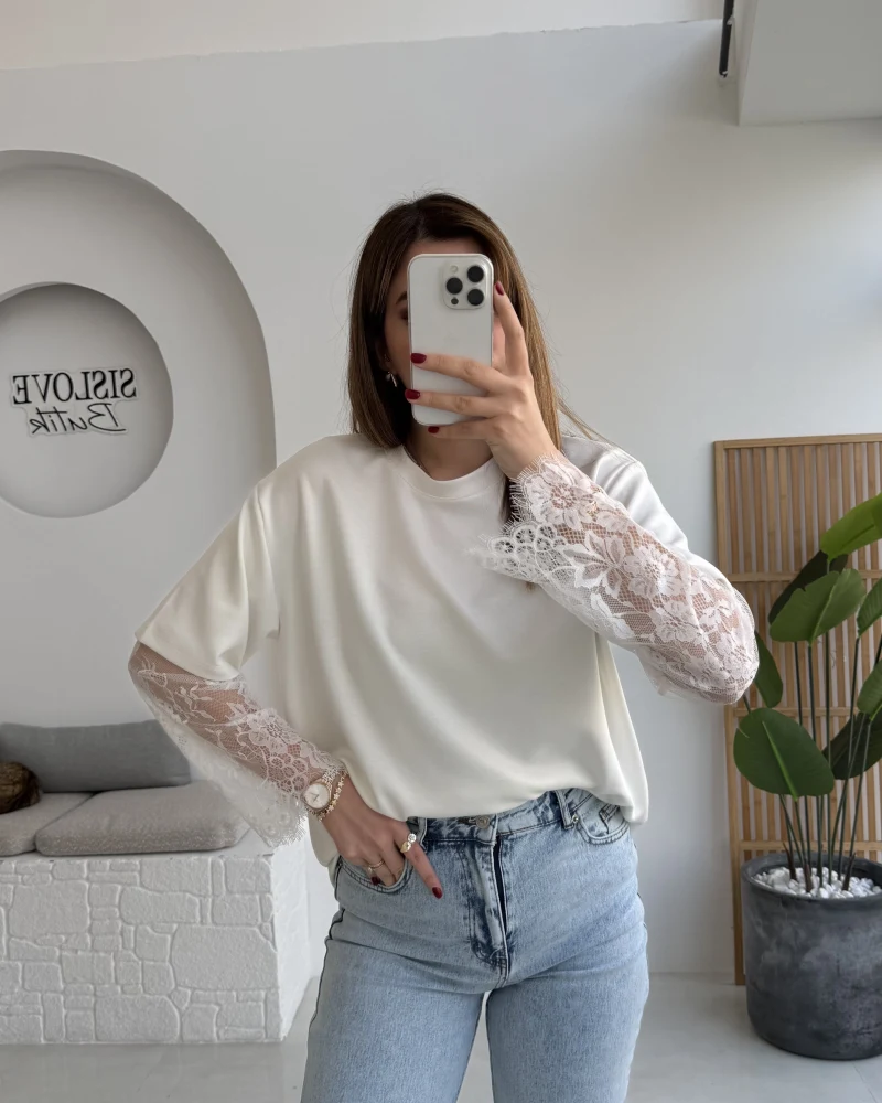 Oversize Bilek Detay Dantel Kol T-shirt - Ekru