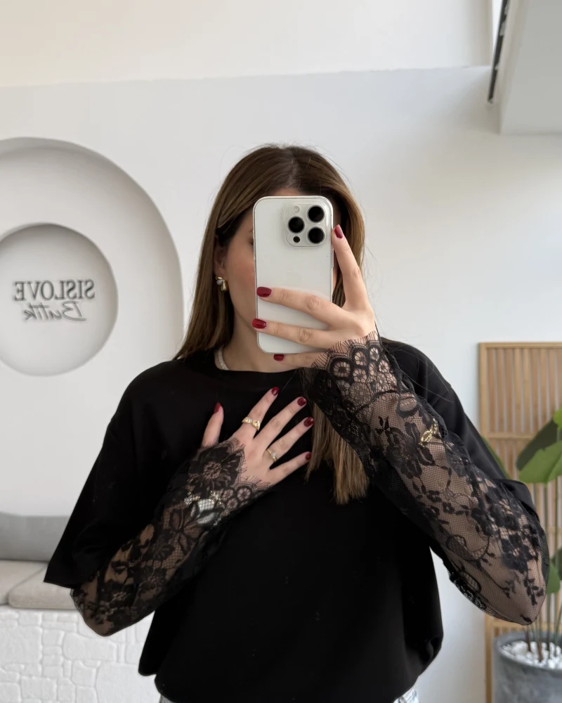 Oversize Bilek Detay Dantel Kol T-shirt - Siyah