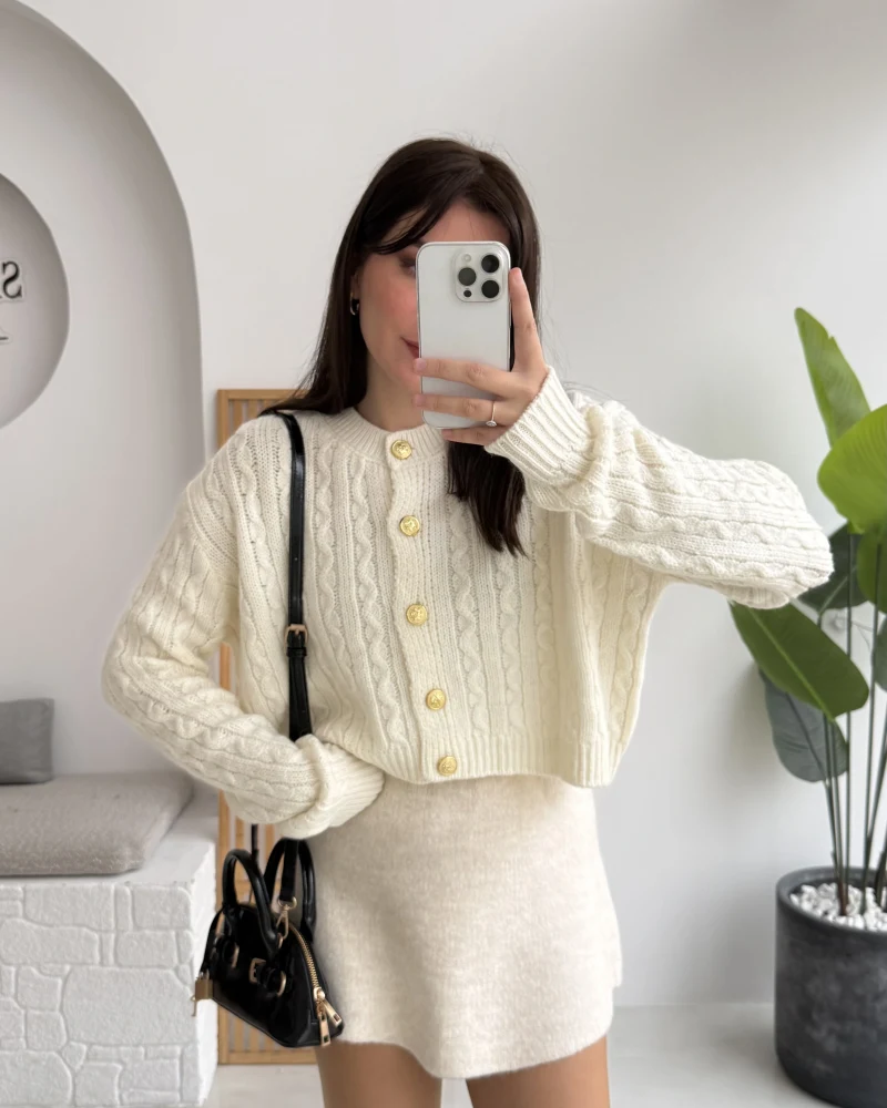 Rachel Gold Düğme Detay Crop Hırka - Ekru