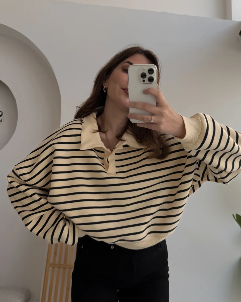 Siyah Çizgili Krem Polo Yaka Sweatshirt