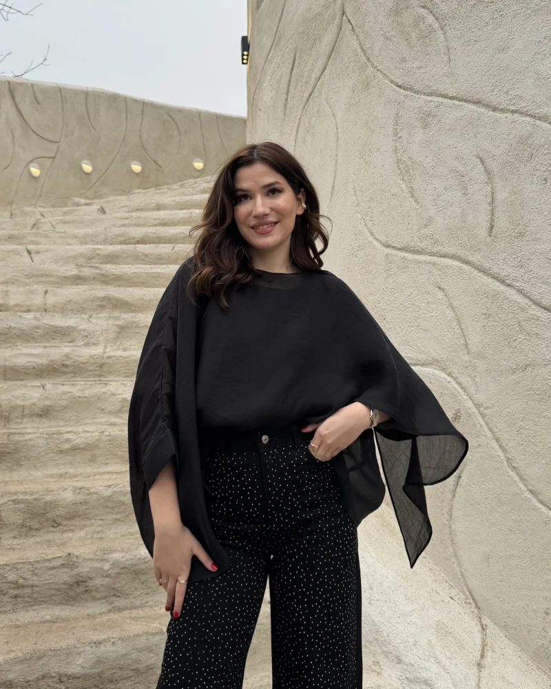 ÖN SİPARİŞ - Uçuşan Pelerin Bluz - Siyah - Kod: 5026