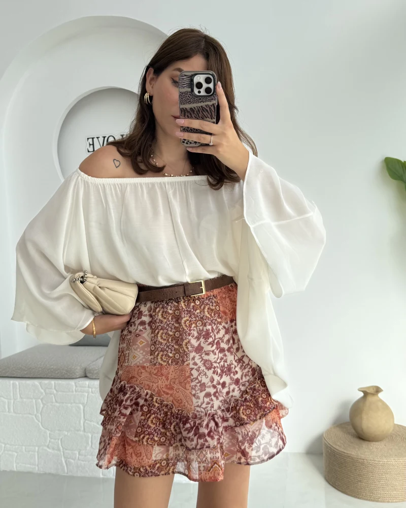 Yakası Lastikli Yarasa Kol Bluz - Beyaz - 4978