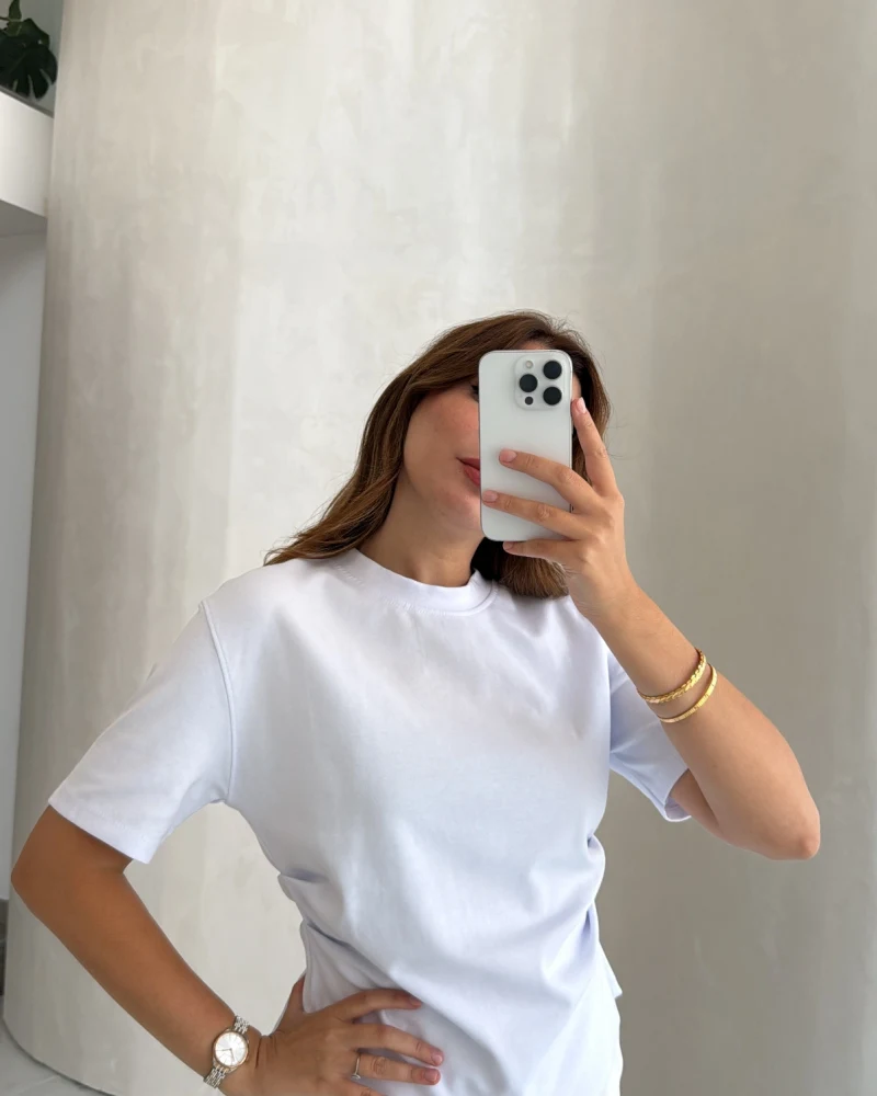 Yanı Pileli Arkası Yırtmaçlı Bluz - Beyaz - Kod: 4559
