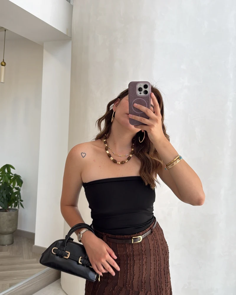 Yırtmaç Detay Straplez Göğüs Pedli Body - Siyah