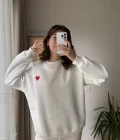 Kalp Nakışlı Sweatshirt Şardonlu Beyaz