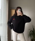 Kalp Nakışlı Sweatshirt Şardonlu Siyah
