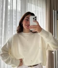 Rozalin Taşlı Kırık Beyaz Triko Kazak