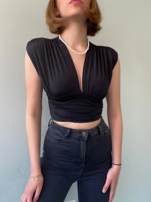 V Yaka Crop Siyah
