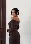 Kahverengi Düğümlü Madonna Yaka Elbise