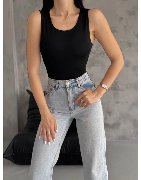 Siyah Çıtçıtlı Atlet