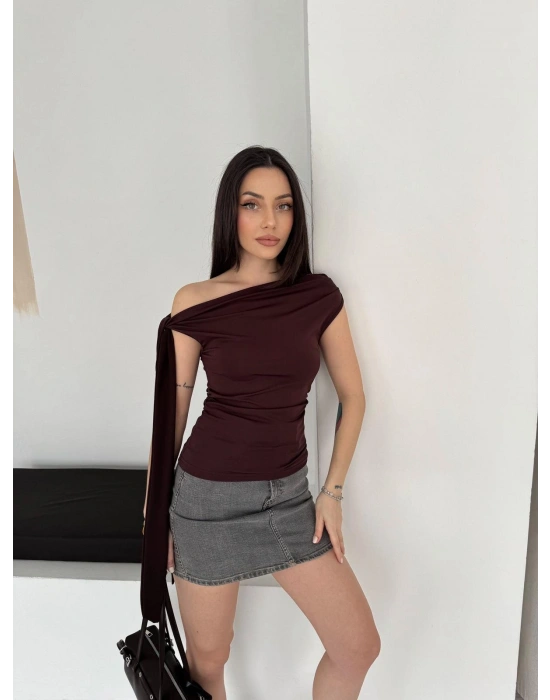 Kahverengi Dalgıç Omuz Bağlamalı Bluz