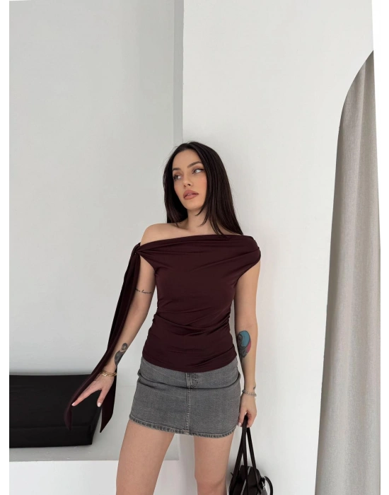 Kahverengi Dalgıç Omuz Bağlamalı Bluz