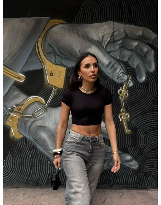 Siyah Kısa Kollu Crop
