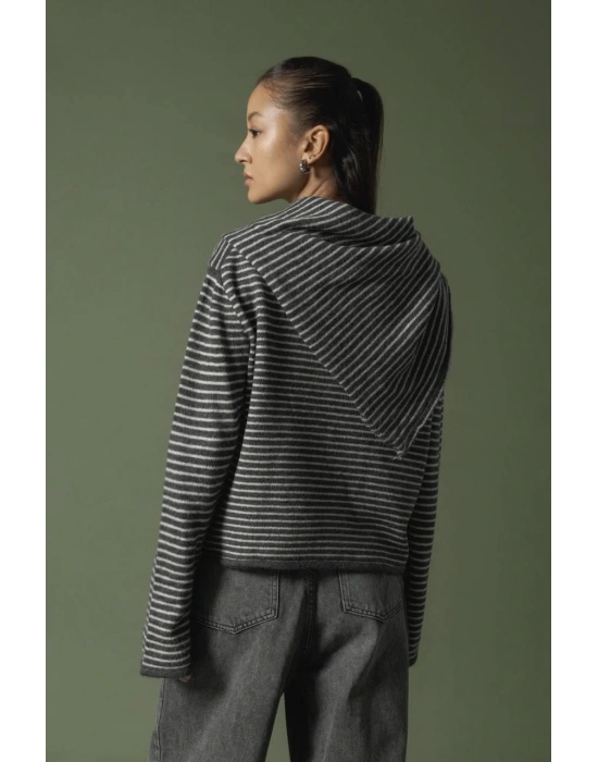 Antrasit Çizgili Fularlı Kazak