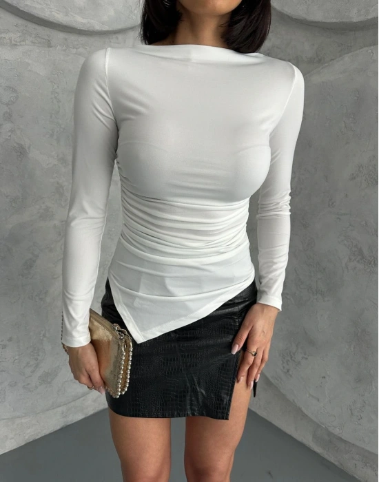 Beyaz Asimetrik Detay Bluz