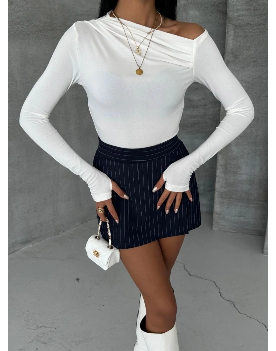 Beyaz Kayık Yaka Bluz