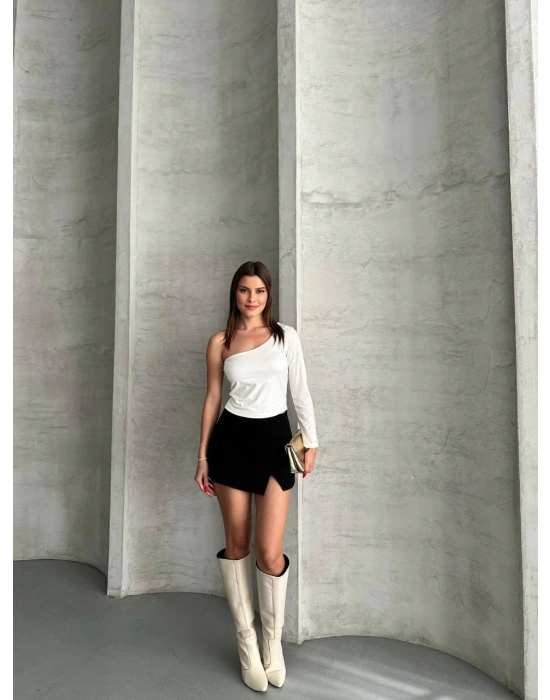 Beyaz Tek Omuz Uzun Kollu Bluz