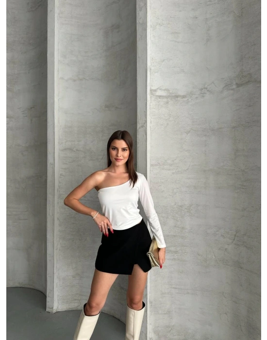 Beyaz Tek Omuz Uzun Kollu Bluz