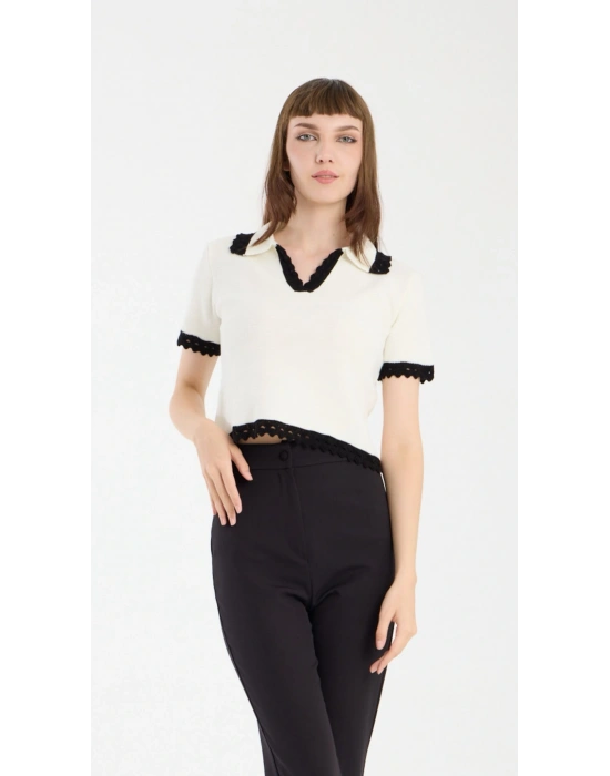 Ekru Yakası Dantelli Kısa Kollu Kazak