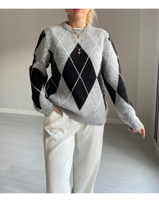 Gri Baklava Desenli Kazak