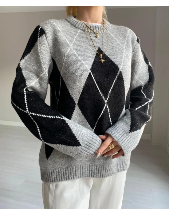 Gri Baklava Desenli Kazak