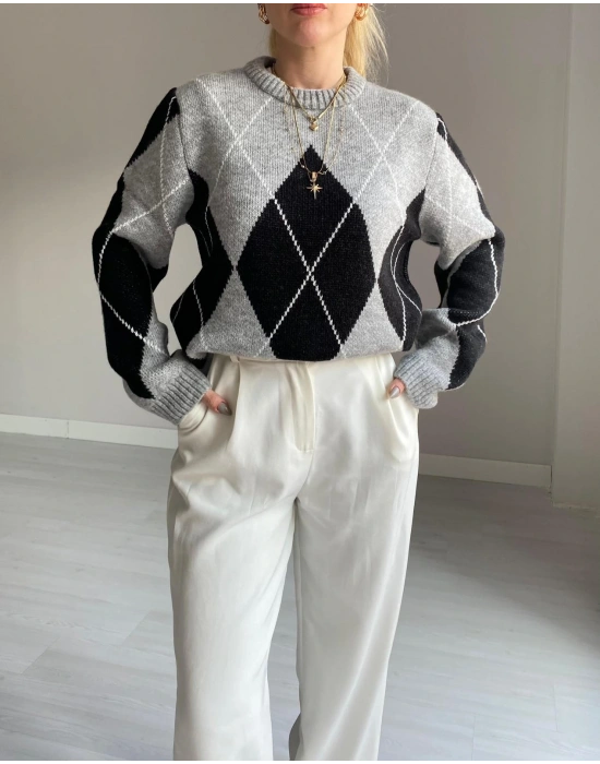 Gri Baklava Desenli Kazak