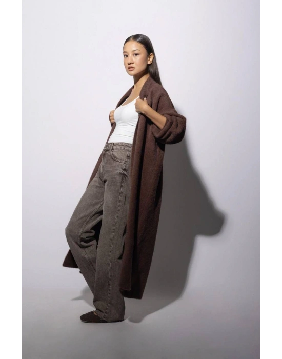 Kahverengi Sakallı Uzun Hırka