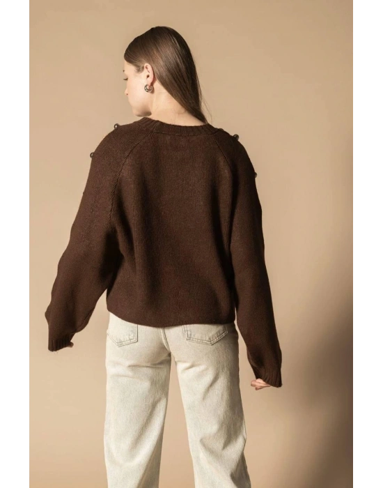 Kahverengi Kol Düğme Detay Kazak