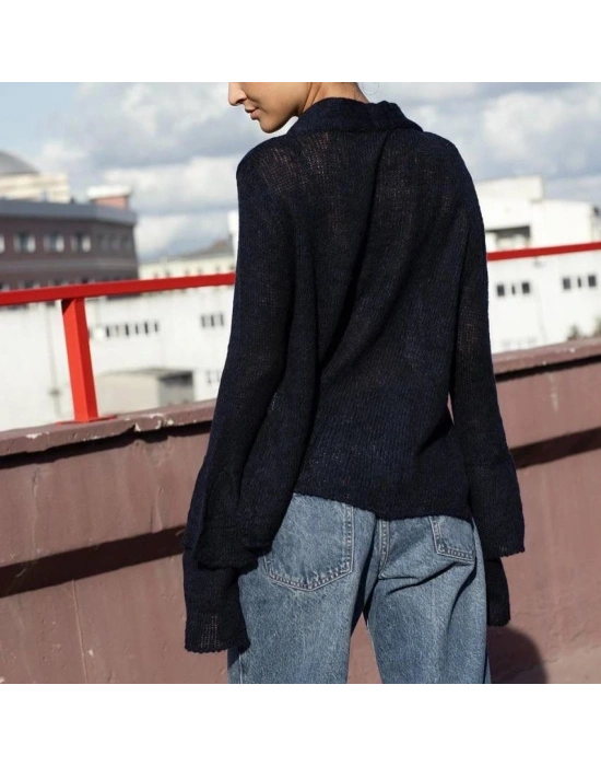 Siyah Ön Bağlamalı Kol Detay Hırka