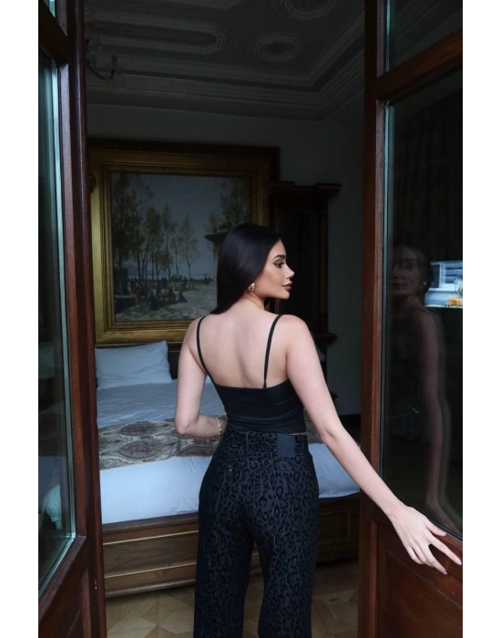 Siyah Dantel Detay Atlet