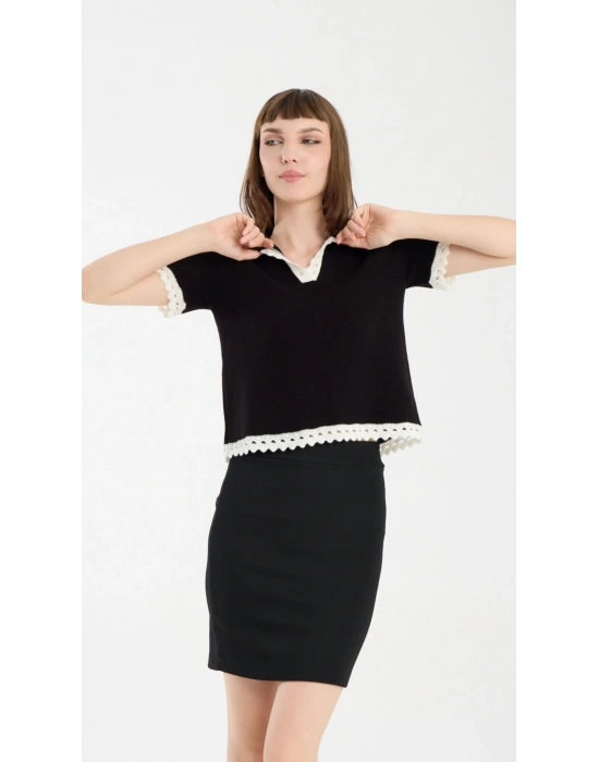 Siyah Yakası Dantelli Kısa Kollu Kazak
