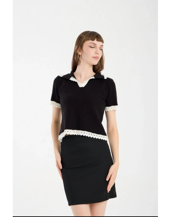 Siyah Yakası Dantelli Kısa Kollu Kazak