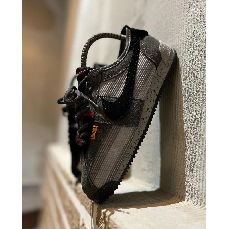 Nıke Un/La Cortez Füme Siyah