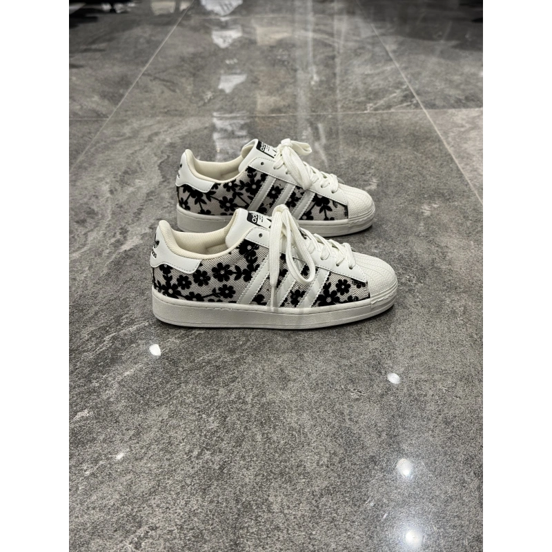 Adidas Süperstar Siyah Çiçek Desen Spor Ayakkabı