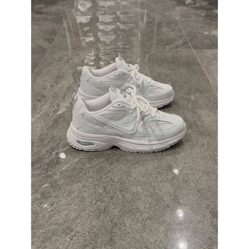 Nıke Lnitiator Beyaz Beyaz Detaylı Spor Ayakkabı