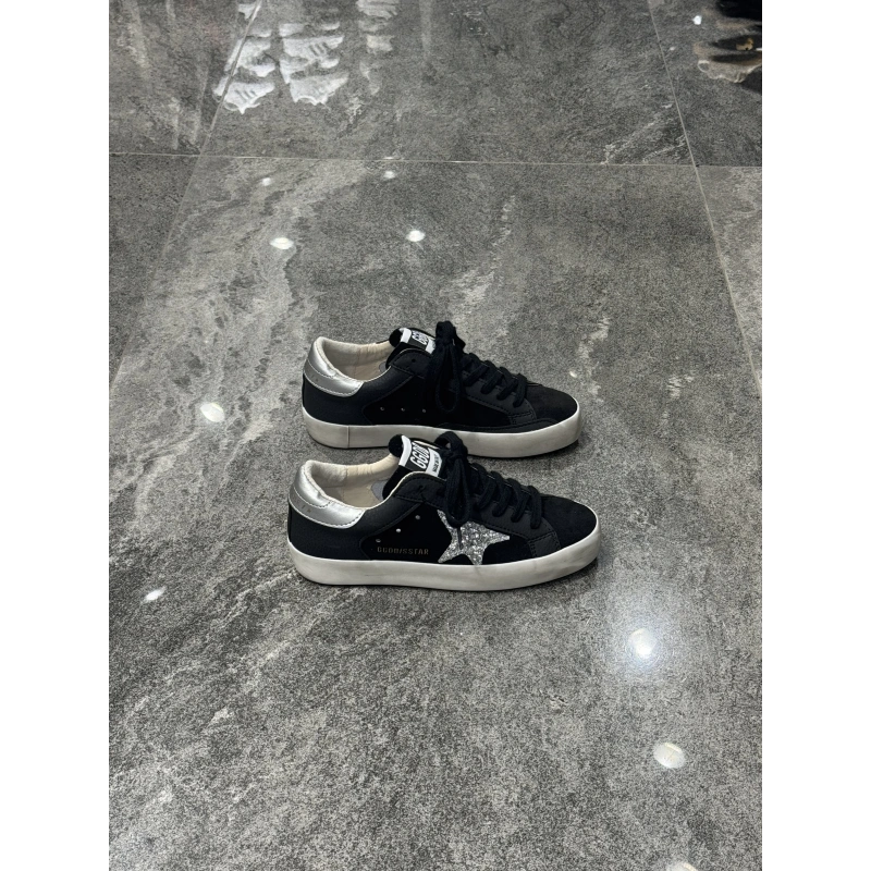 Golden Goose sstar Siyah Gümüş Yıldız Detaylı Spor Ayakkabı