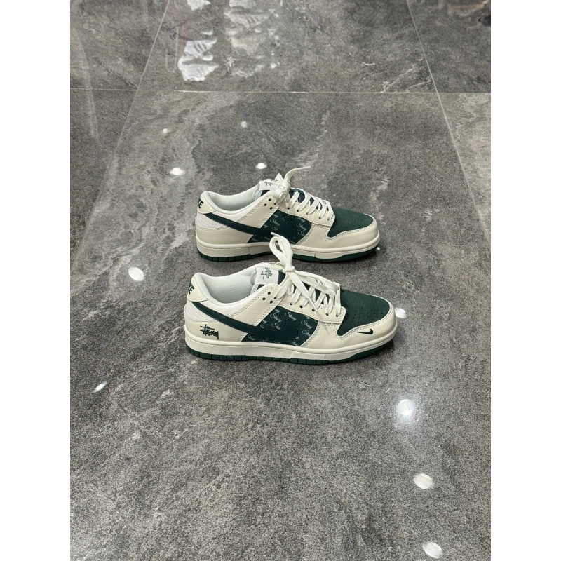 Nıke Dunk Low x Stüssy