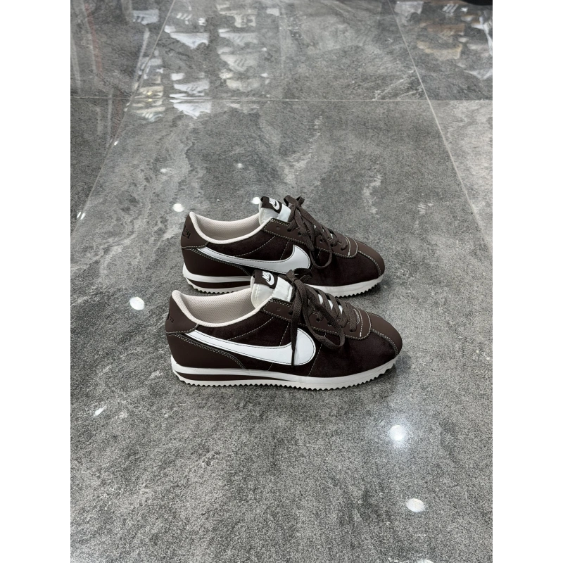 Nıke Cortez Süet Kahve Beyaz Detaylı Spor Ayakkabı