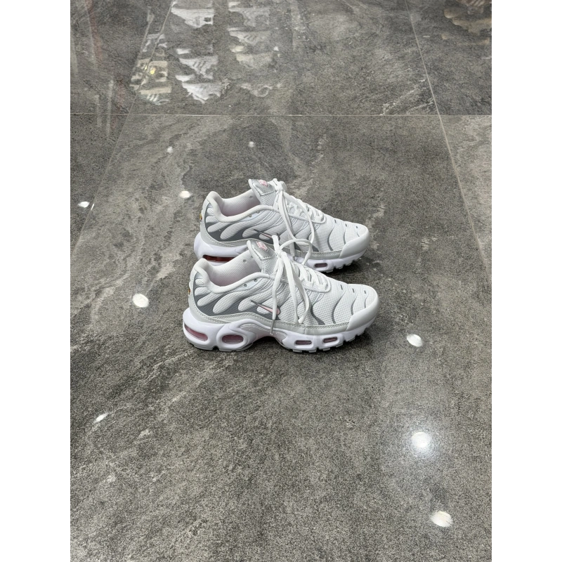 Nıke Air Plus Tn Beyaz Pembe Detaylı Spor Ayakkabı