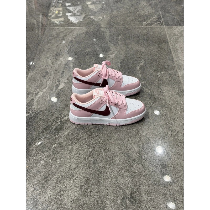 Nıke Dunk Pembe Beyaz Bordo Detaylı Spor Ayakkabı