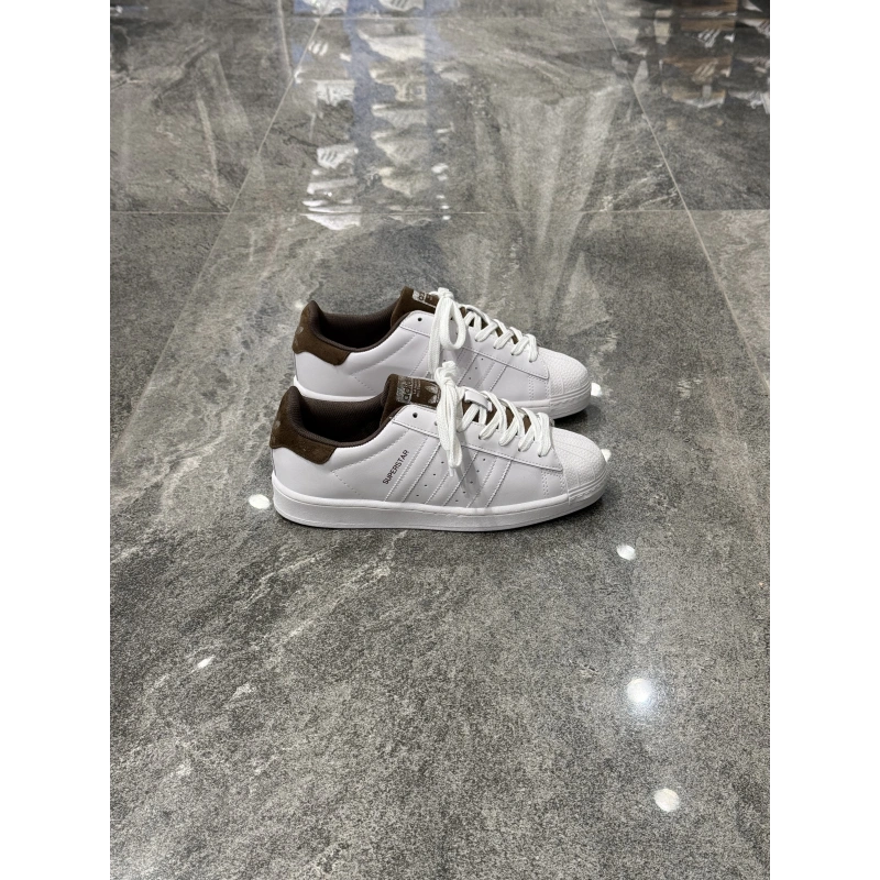 Adidas Süperstar Beyaz Kahve Topuk Detaylı Spor Ayakkabı