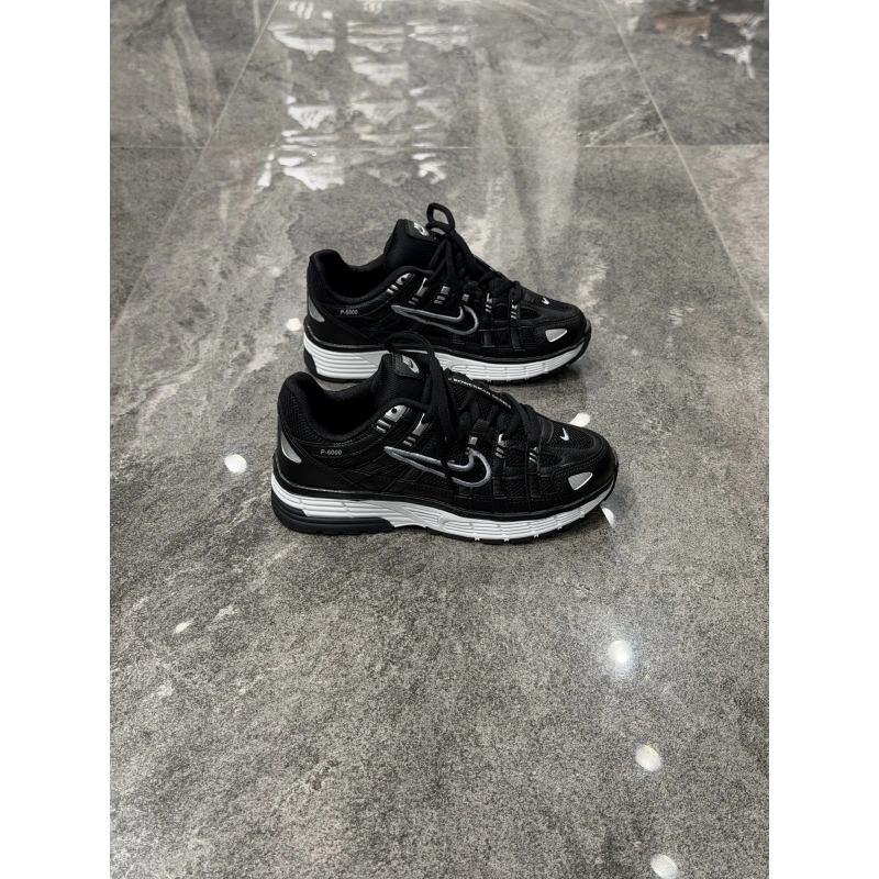 Nike Sportswear P-6000 Siyah Beyaz Detaylı Spor Ayakkabı