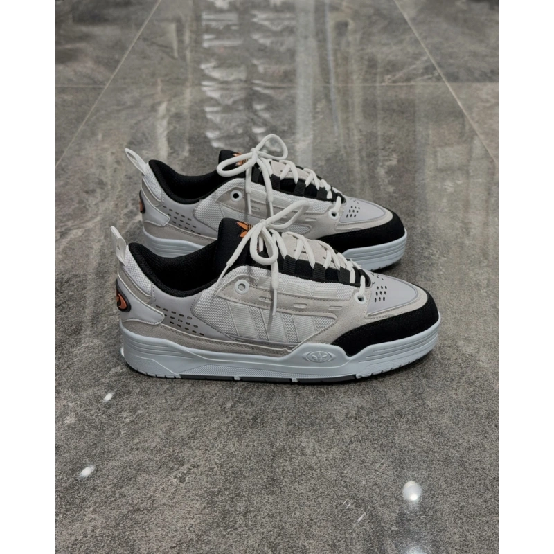 Adidas ADI2000 Beyaz Siyah Turuncu Detaylı