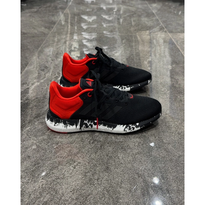 Adidas Pure Boost Marble Siyah Kırmızı Detaylı Spor Ayakkabı