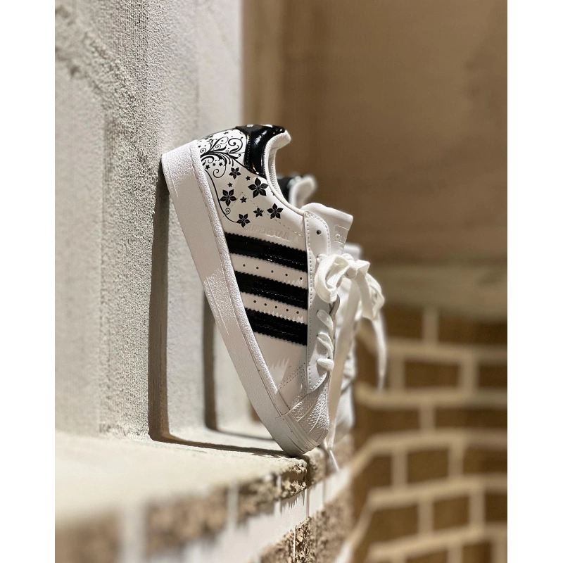 Adidas Süperstar Beyaz Siyah Çiçekli