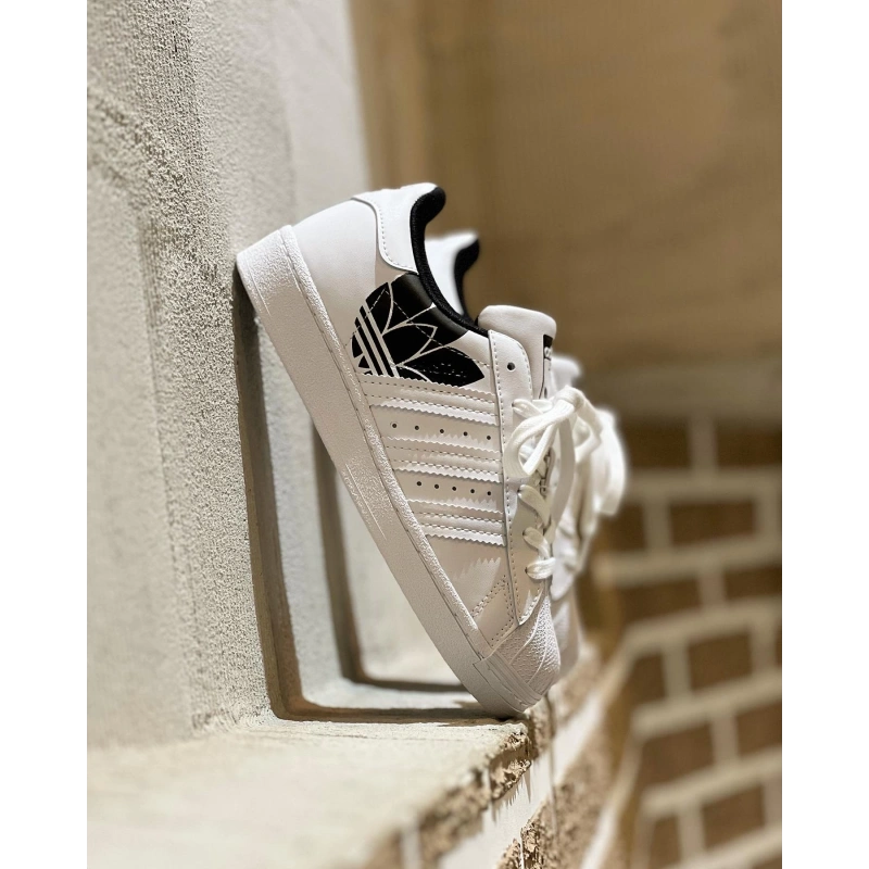 Adidas Süperstar Beyaz- Siyah Logo