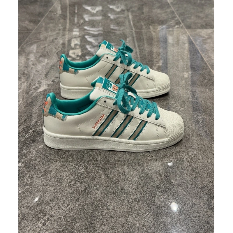Adidas Süperstar Pride RM Detaylı Spor Ayakkabı