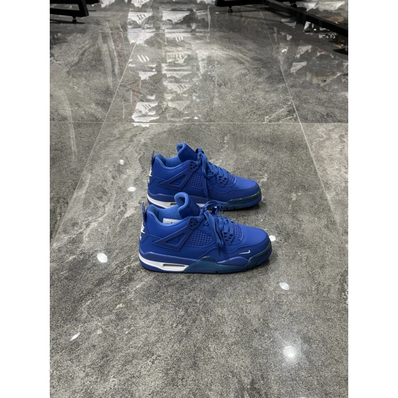 Air Jordan 4 University Blue
