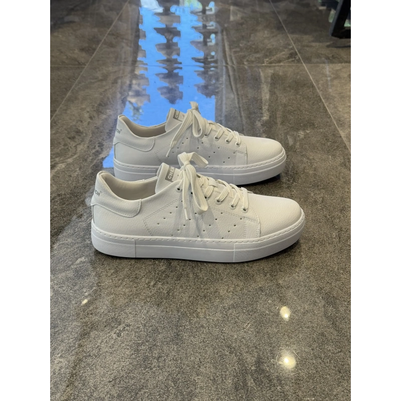 Chekıch Beyaz Nokta Detaylı Spor Ayakkabı